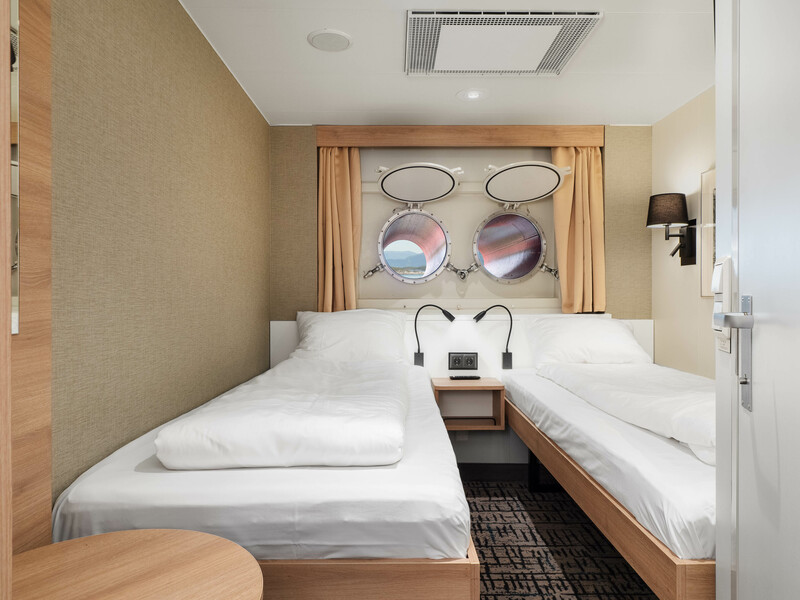 Polar Outside | Lower deck for 2 travellers